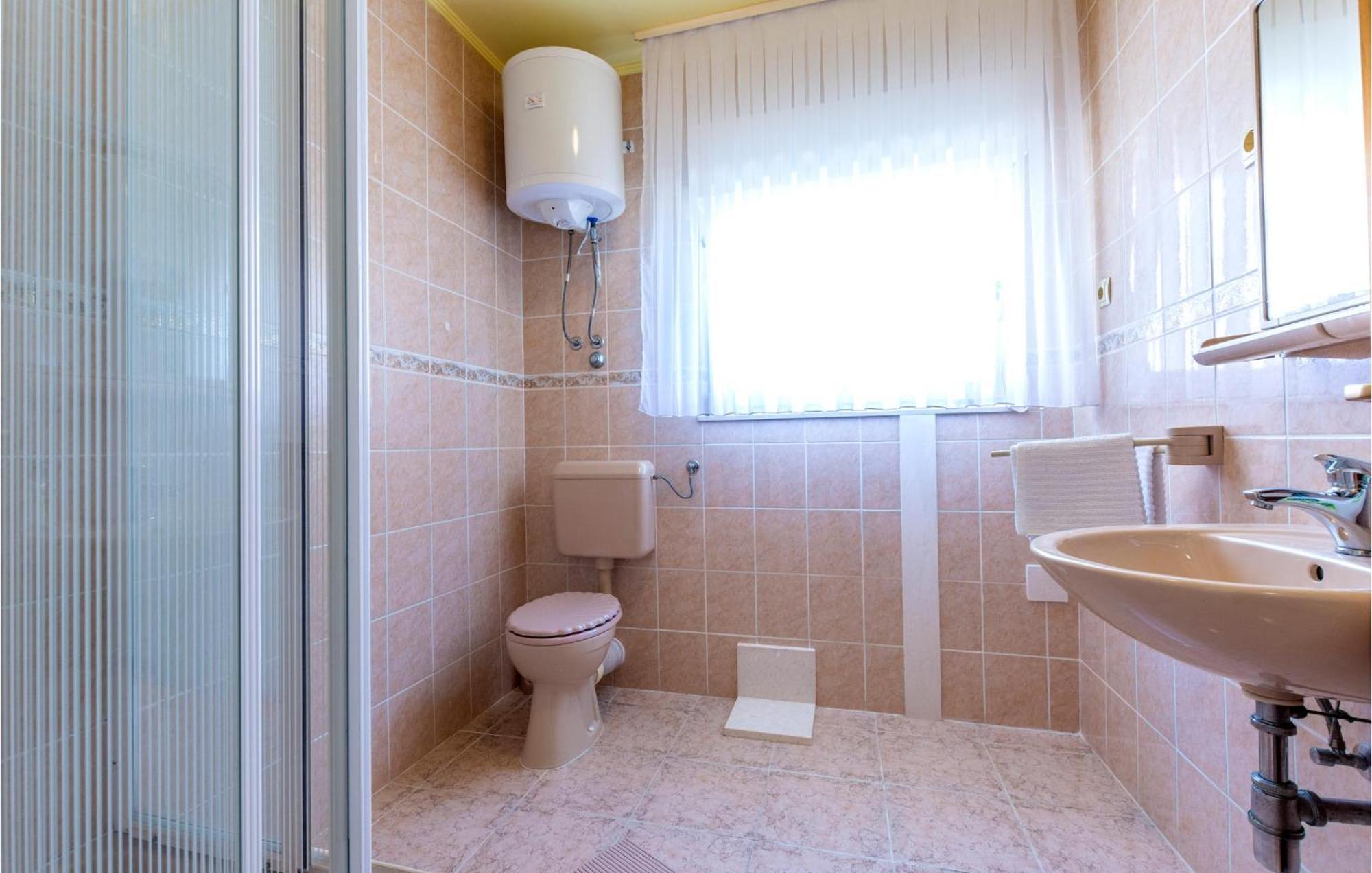 1 Bedroom Beautiful Apartment In Duće 외부 사진